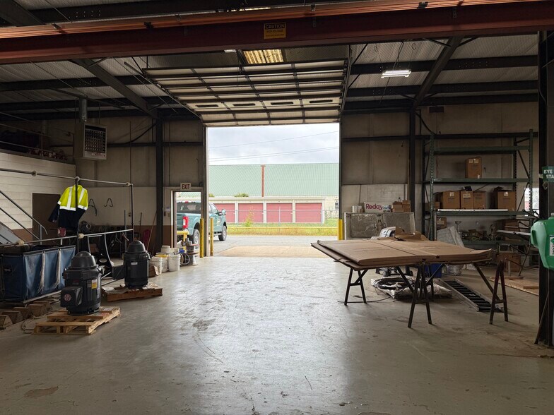 More Photos Of 2015 S Main St, Stuttgart Warehouse For Sale