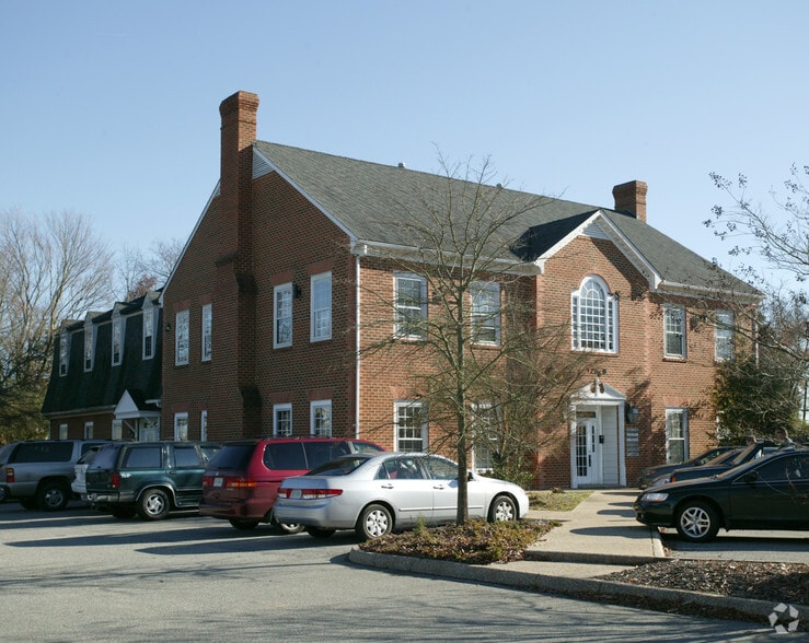 More Photos Of 12528 Warwick Blvd, Newport News Office For Lease