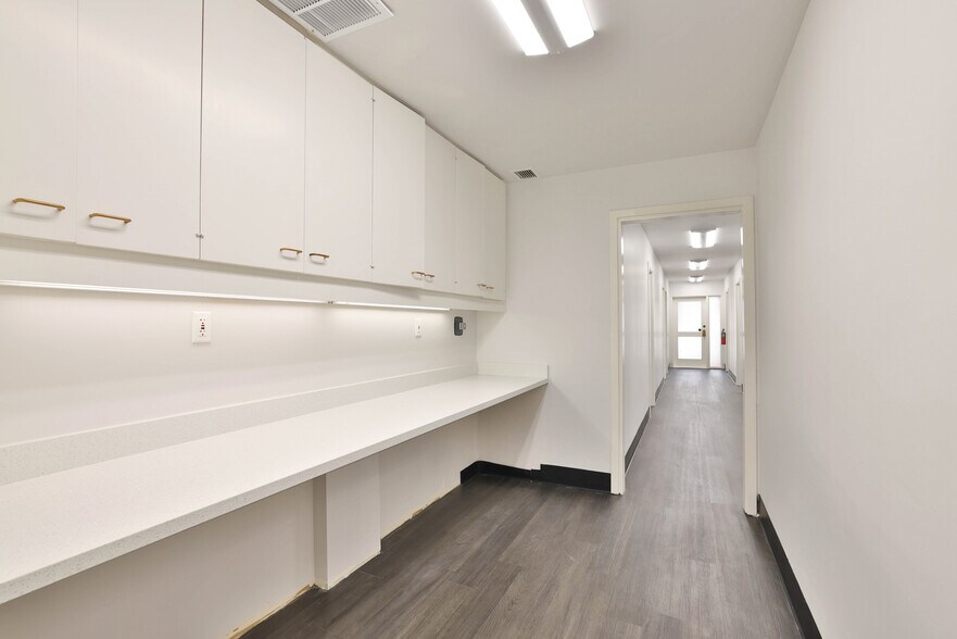 More Photos Of 2504 Samaritan Dr, San Jose Medical For Lease
