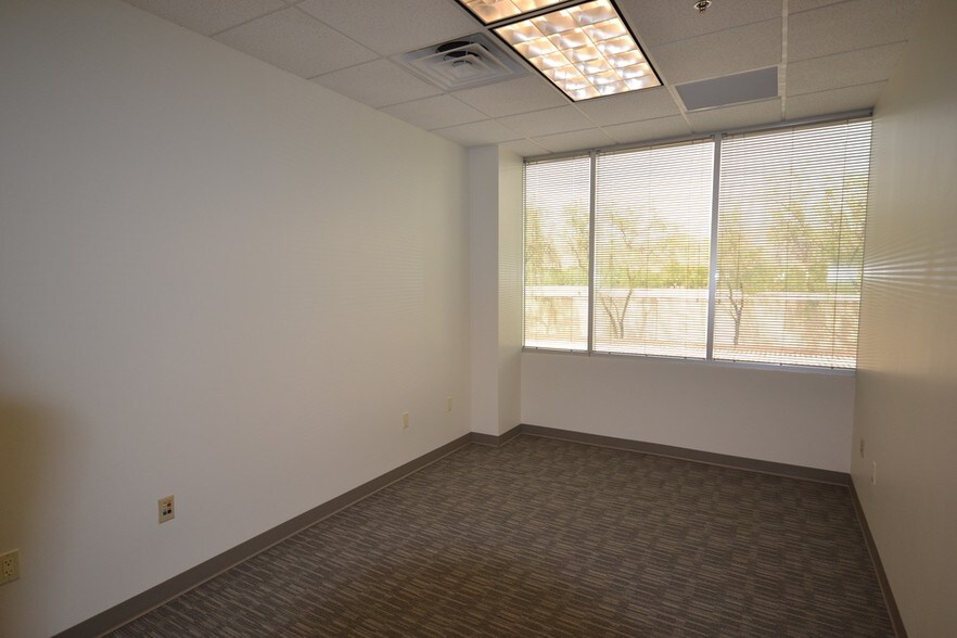 More Photos Of 3930 E Ray Rd, Phoenix Office For Lease