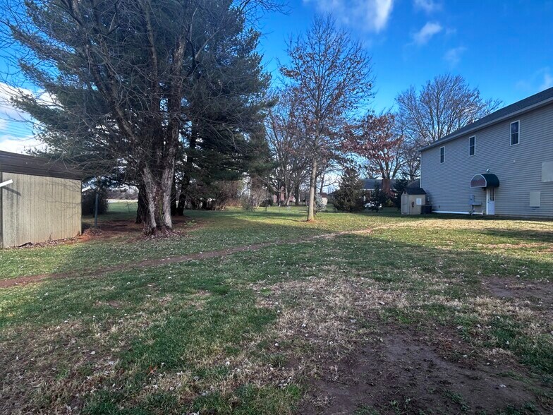 More Photos Of 6008 Fair Oaks Dr, Frederick Flex For Lease