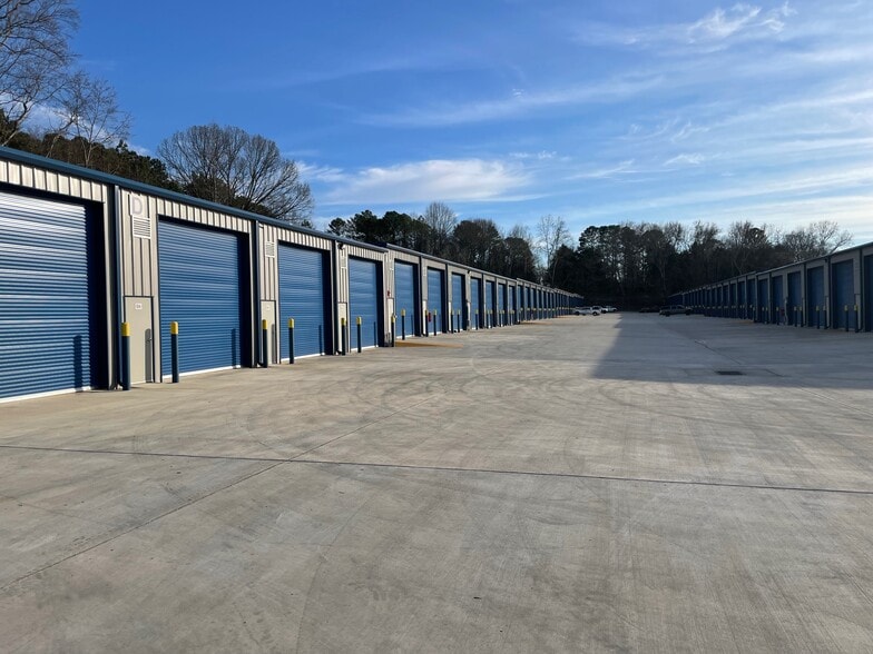 More Photos Of 4532 Research Park Blvd NW, Huntsville Self Storage For Lease