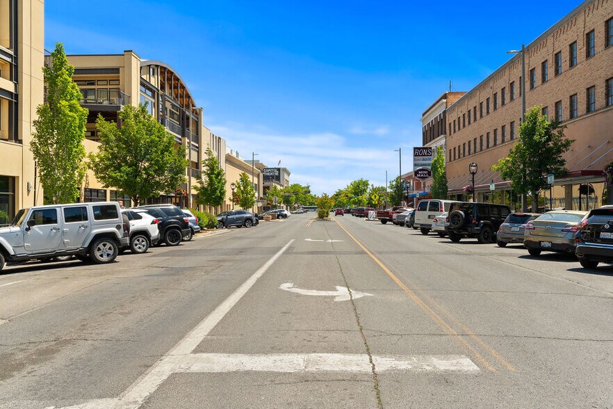 More Photos Of 17 N 3rd St, Yakima Apartments For Sale