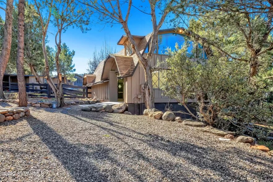 More Photos Of 225 Chimney Rock Trl, Sedona Apartments For Sale