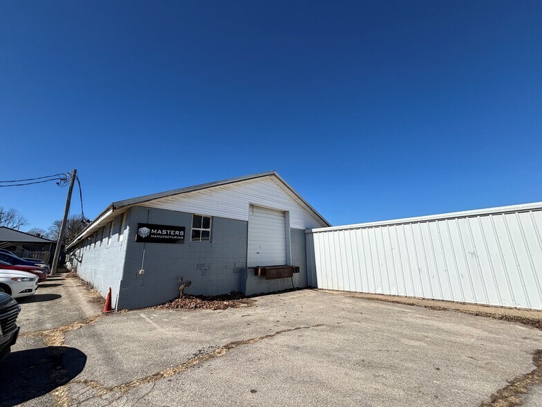 Primary Photo Of 505 E Harrison St, Republic Self Storage For Lease