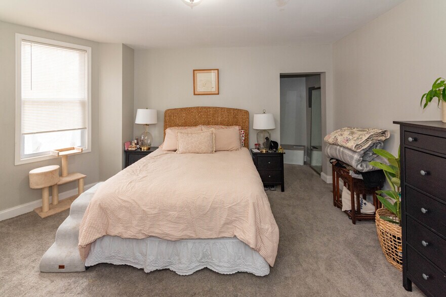 More Photos Of 2304 Tioga Pky, Baltimore Multifamily For Sale