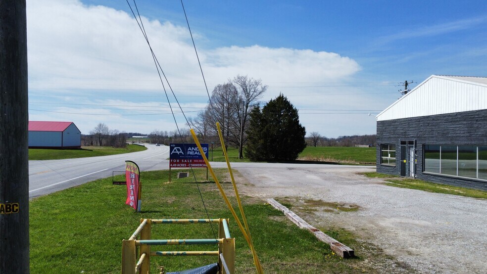 More Photos Of 677 S Cardinal Ln, Scottsburg Industrial For Sale
