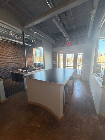 More Photos Of 80 Main St, Lemont Freestanding For Lease