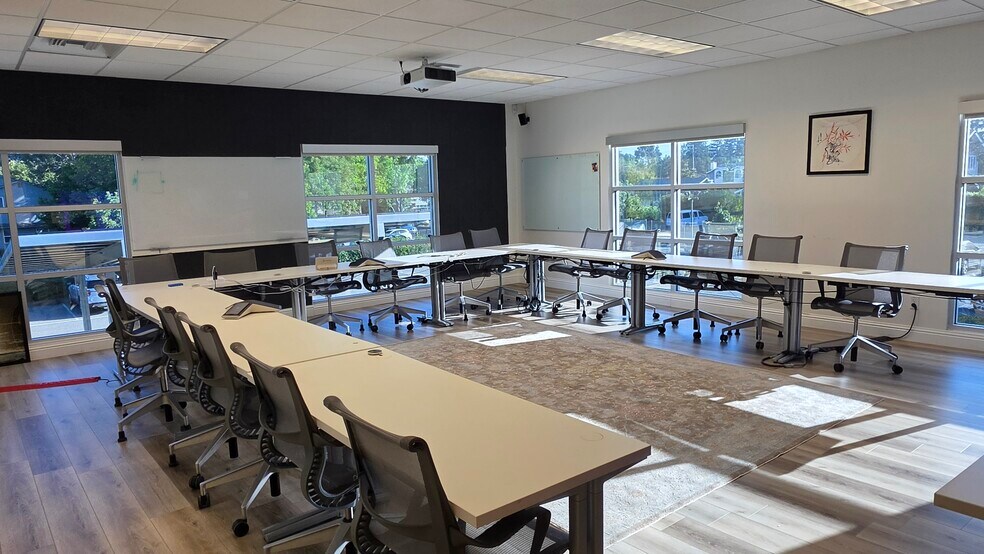 More Photos Of 900 E Campbell Ave, Campbell Office For Lease