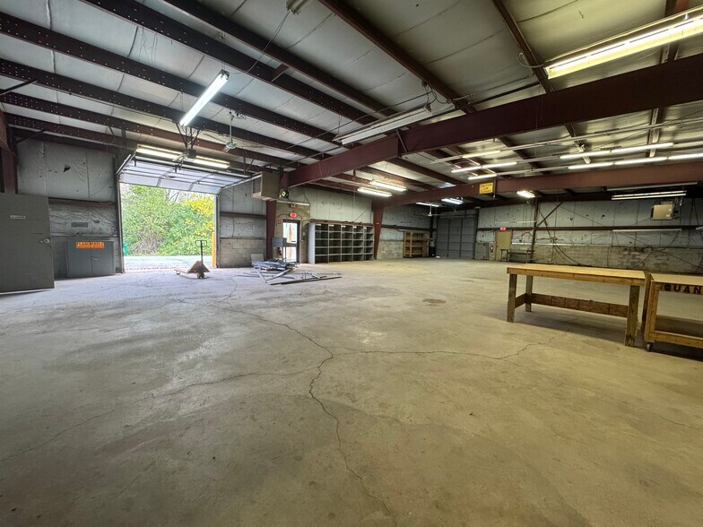 More Photos Of 4111 Jackson Rd, Ann Arbor Warehouse For Lease