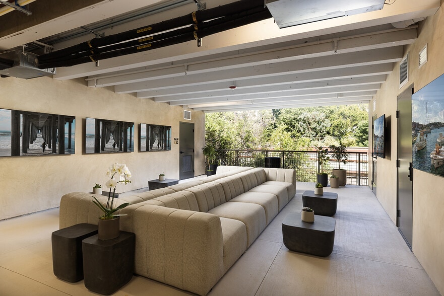 More Photos Of 20412-20432 Laguna Canyon Rd, Laguna Beach Office For Lease