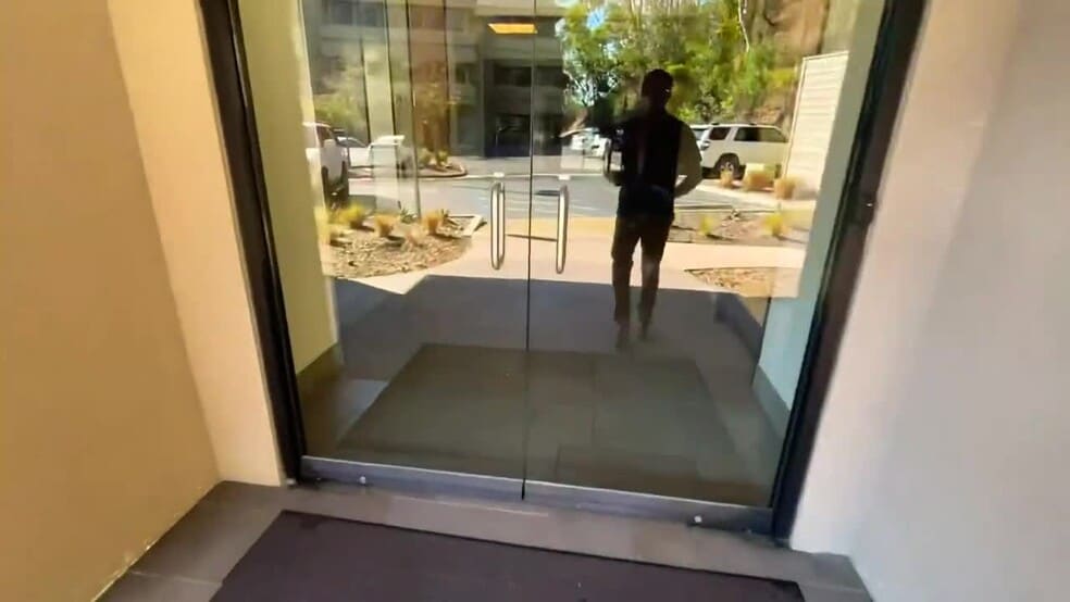 More Photos Of 3665 Ruffin Rd, San Diego Unknown For Lease