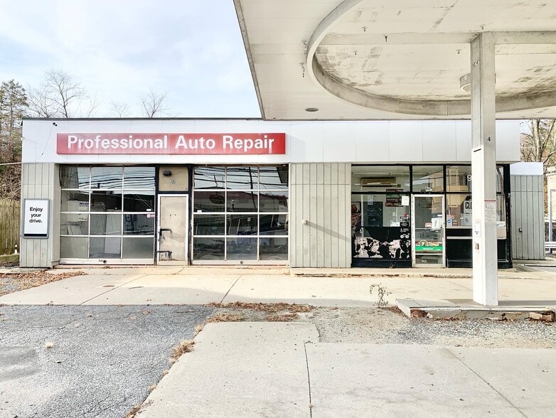 More Photos Of 936 Hope St, Stamford Service Station For Sale