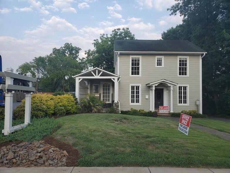 More Photos Of 1821 Cumberland Ave, Charlotte Medical For Lease