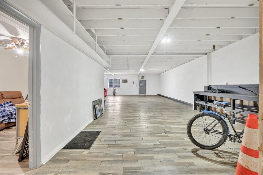 More Photos Of 2712-2716 Nevada Ave, Norfolk Research And Development For Lease