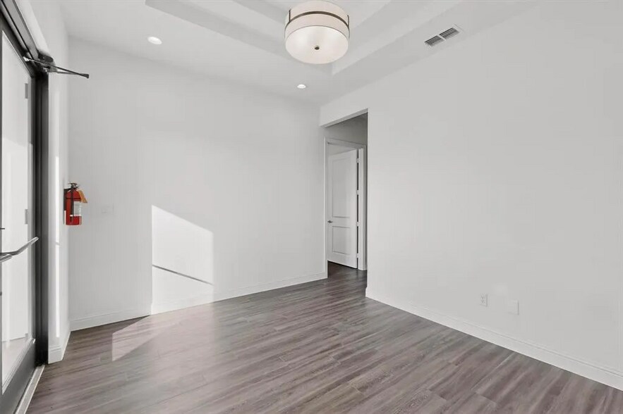 More Photos Of 3951 Alma Rd, McKinney Office For Lease