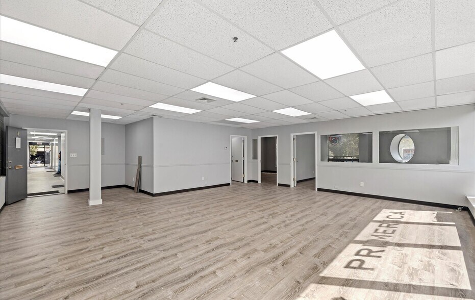 More Photos Of 37-39 Glen St, Glen Cove Office Residential For Sale