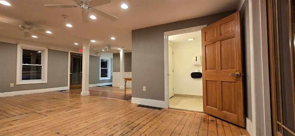 More Photos Of 31 Central Square, Troy Storefront Retail Residential For Lease