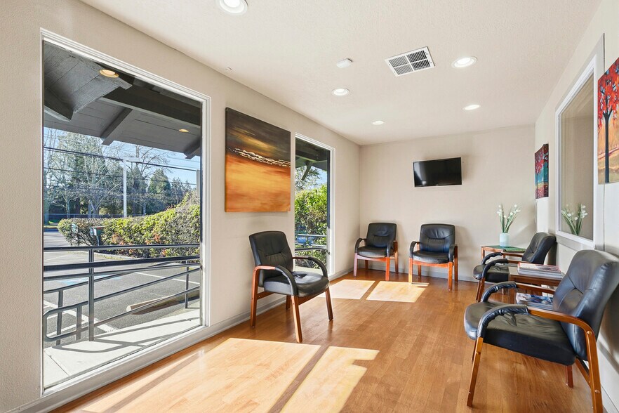 More Photos Of 9055 SW Beaverton Hillsdale Hwy, Portland Office For Lease