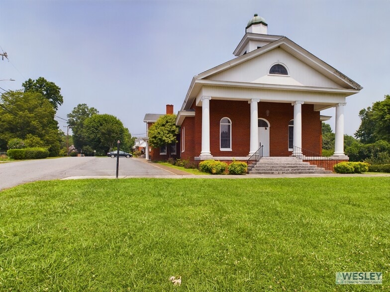 Primary Photo Of 1373 Delwood Dr SW, Lenoir Religious Facility For Sale