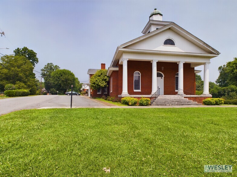 More Photos Of 1373 Delwood Dr SW, Lenoir Religious Facility For Sale