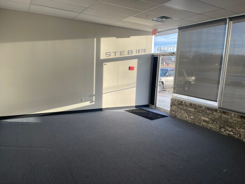 More Photos Of 1070 S Bishop Ave, Rolla Storefront For Lease