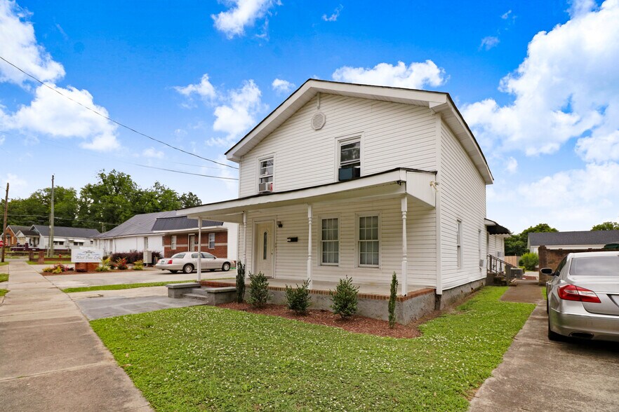 More Photos Of 306 W Pine St, Goldsboro Apartments For Sale