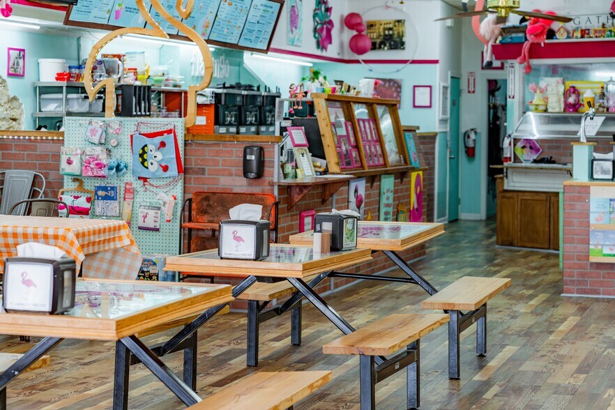 More Photos Of 105 N Main St, Hallettsville Restaurant For Sale