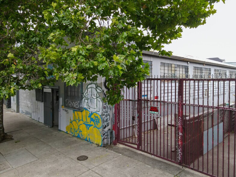More Photos Of 5526 San Pablo Ave, Oakland Auto Repair For Sale