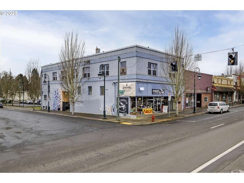 More Photos Of 2038 Pacific Ave, Forest Grove Storefront Retail Office For Sale