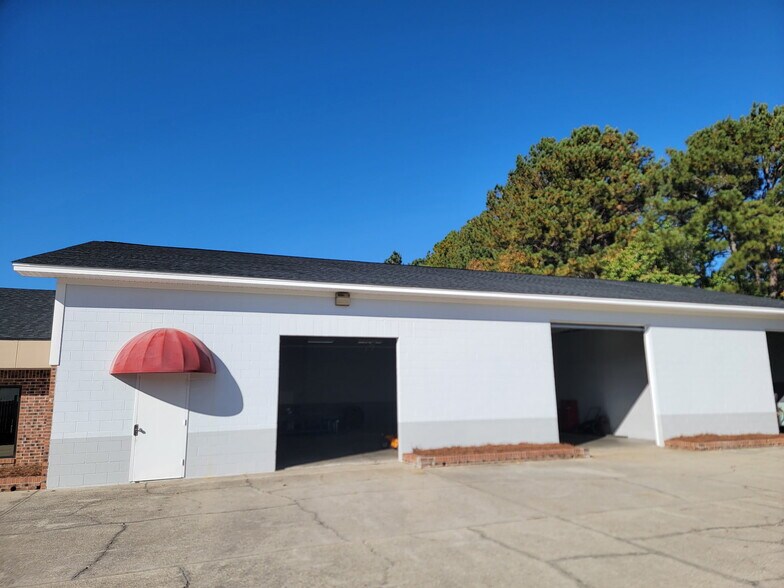 More Photos Of 1106 Goodale Ave, Camden Flex For Sale