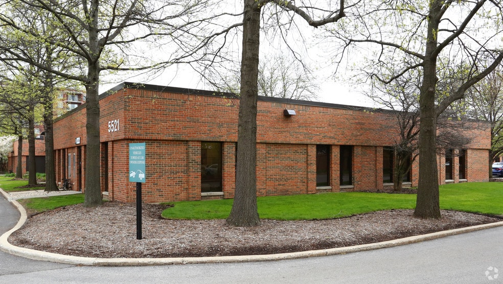 More Photos Of 5521 N Cumberland Ave, Chicago Office For Lease