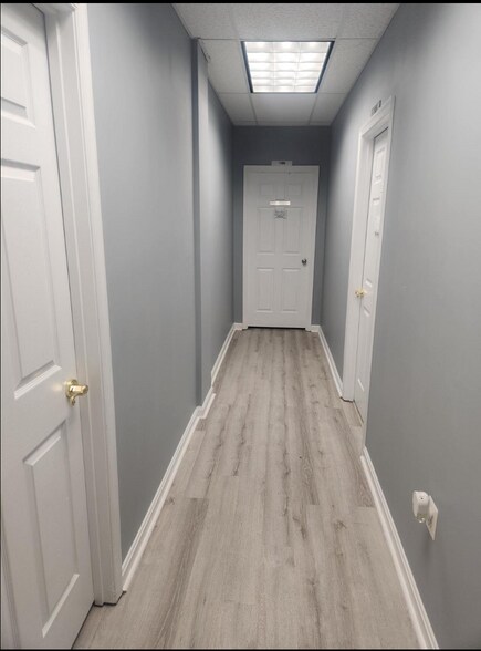 More Photos Of 22196 Three Notch Rd, Lexington Park Office For Lease