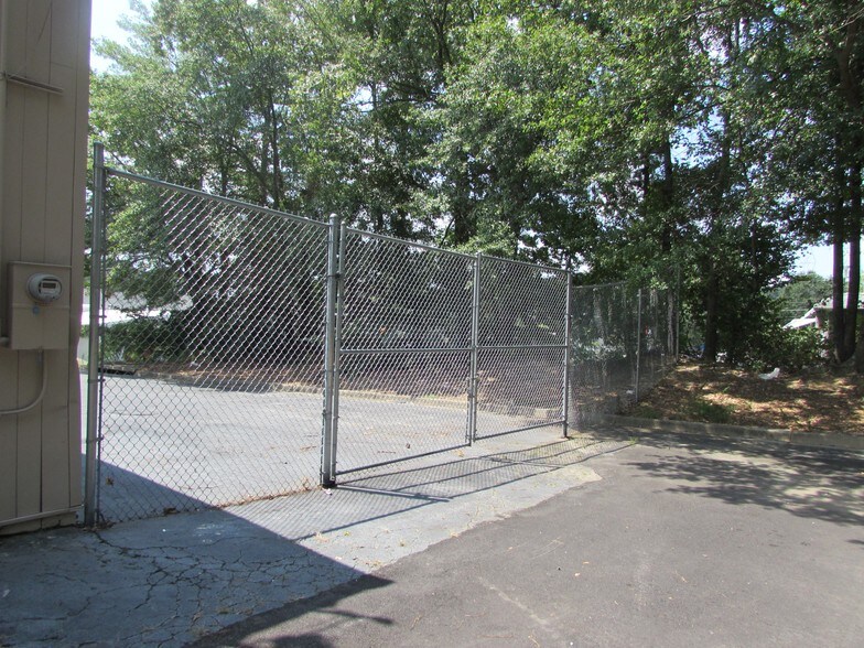 More Photos Of 2399 Lawrenceville Hwy, Lawrenceville Storefront Retail Office For Sale