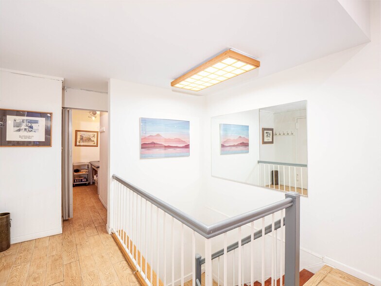 More Photos Of 235 E 49th St, New York Apartments For Sale