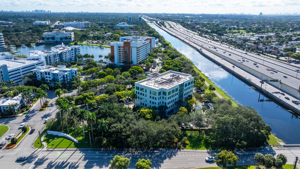 More Photos Of 1250 S Pine Island Rd, Plantation Office For Lease