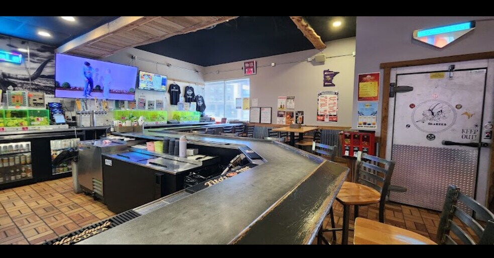 More Photos Of 310-390 El Dorado Dr, Jordan Unknown For Lease