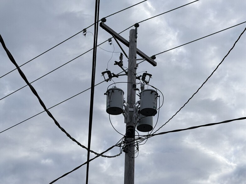 More Photos Of 301 N Harrison St, Alexandria General Retail For Sale