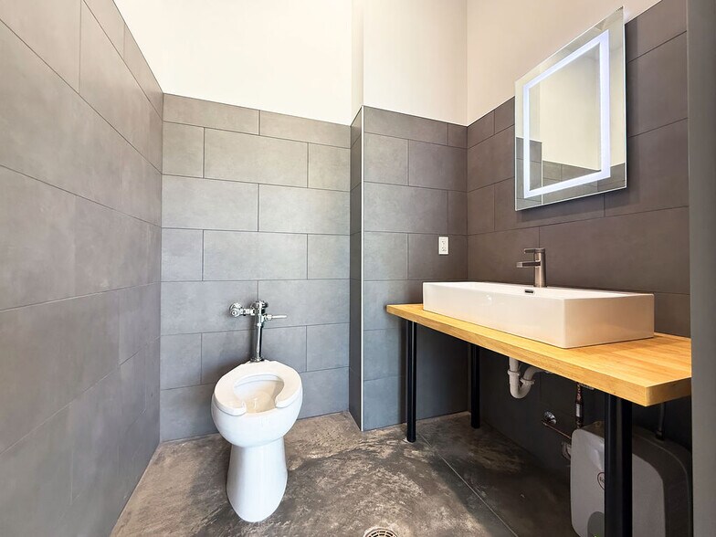 More Photos Of 8989 Weier Rd, Pevely Industrial For Sale