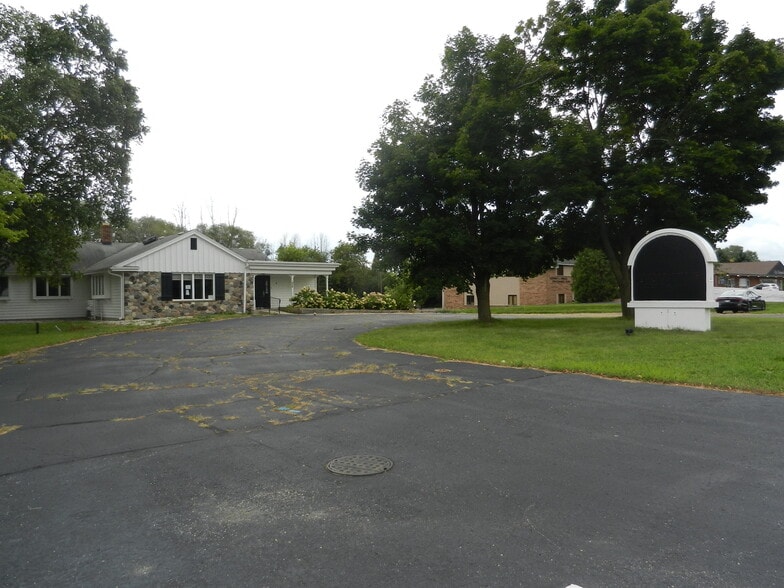 More Photos Of 1000 S Spring St, Port Washington Restaurant For Sale