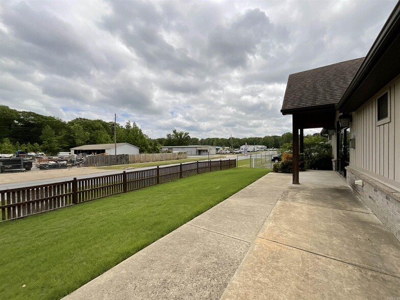 More Photos Of 1009 S Redmond Rd, Jacksonville Medical For Sale