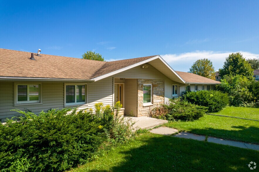 More Photos Of 803-805 N Main St, Verona Office Residential For Sale