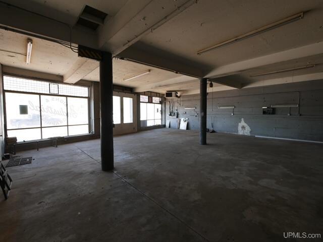 More Photos Of 407 W Memorial Dr, Houghton Freestanding For Sale