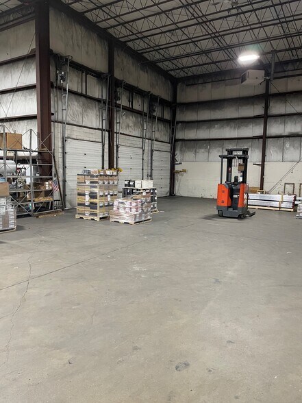 More Photos Of 1 Pequot Way, Canton Warehouse For Lease