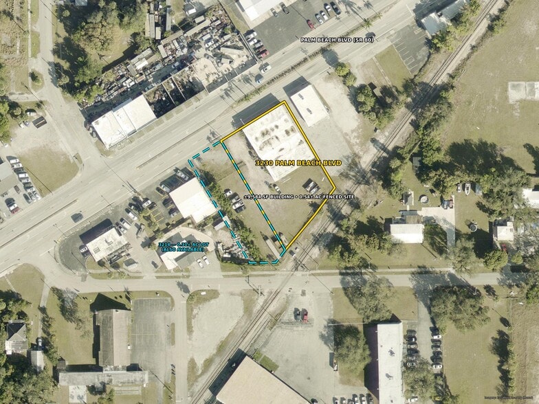 Primary Photo Of 3230 Palm Beach Blvd, Fort Myers Showroom For Lease