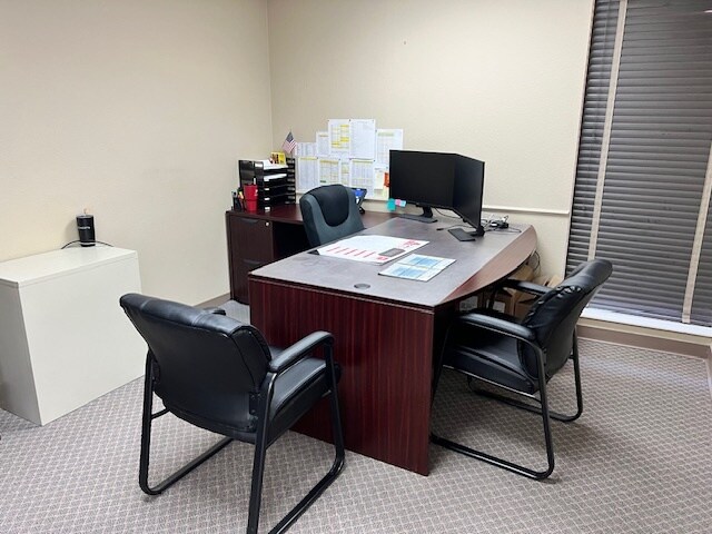 More Photos Of 4416 74th St, Lubbock Office For Sale