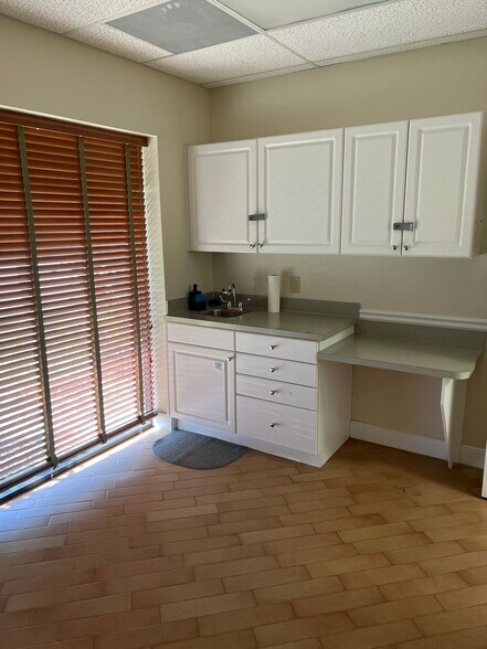 More Photos Of 1847-1865 SE Port St Lucie Blvd, Port Saint Lucie Medical For Sale