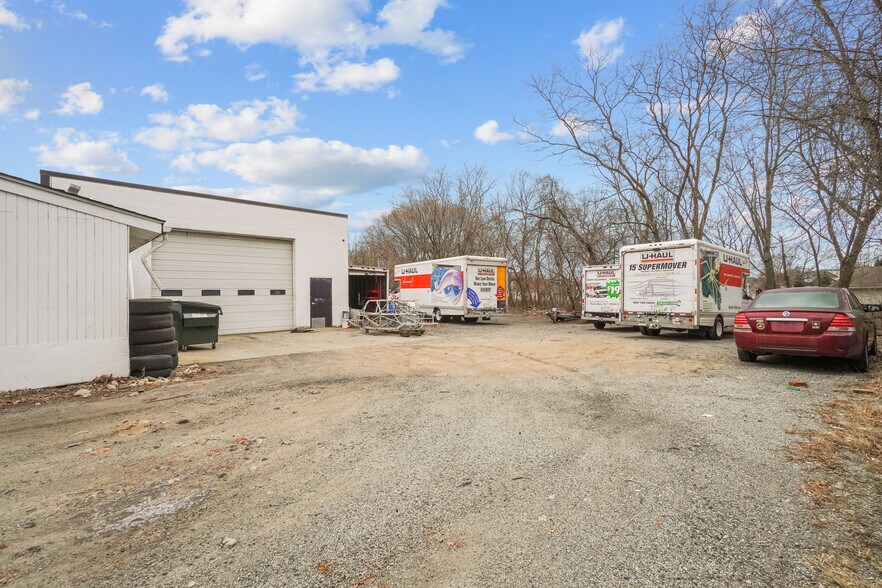 More Photos Of 10 Gansett Ave, Cranston Auto Repair For Sale