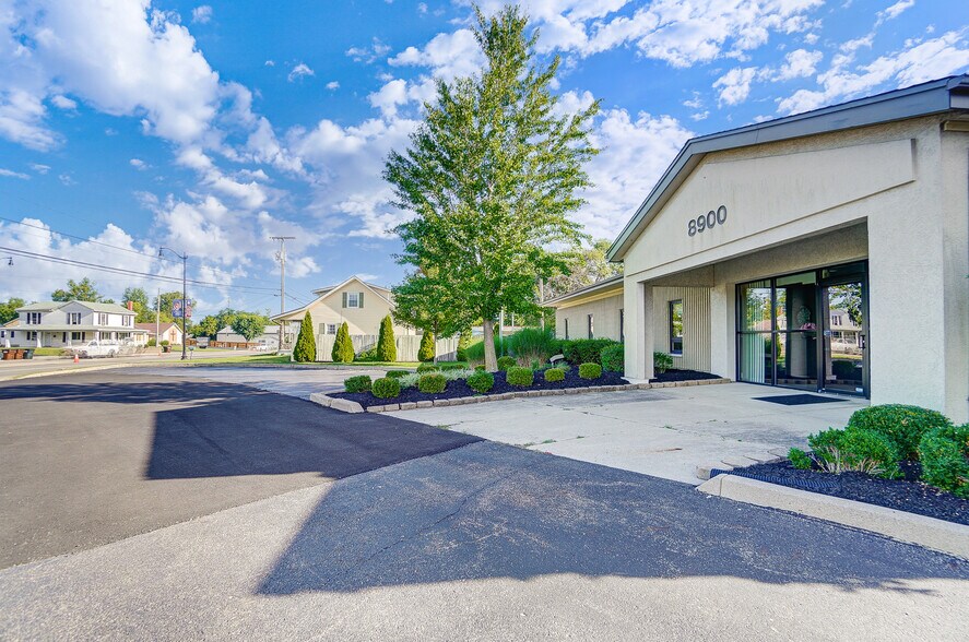 More Photos Of 8900 N Dixie Dr, Dayton Medical For Lease