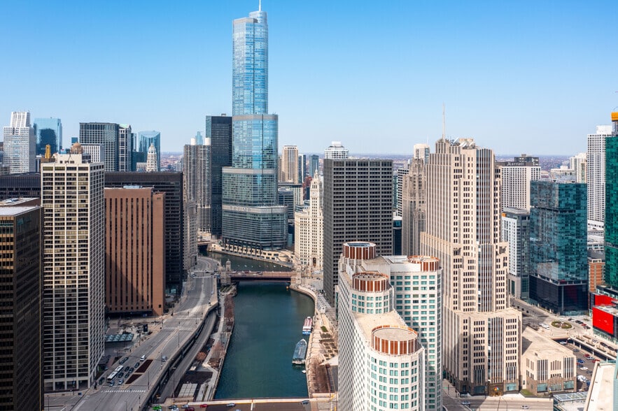 More Photos Of 455 N Cityfront Plaza Dr, Chicago Office For Lease